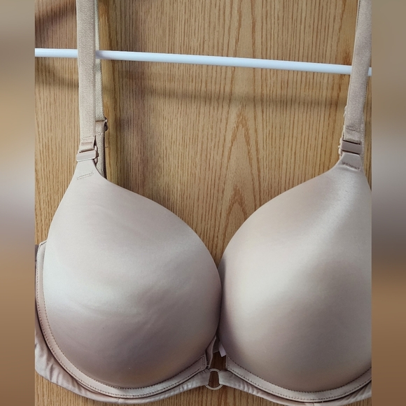 Victoria's Secret Tan T-Shirt Bra with Seamless Molded Cups - Picture 2 of 6